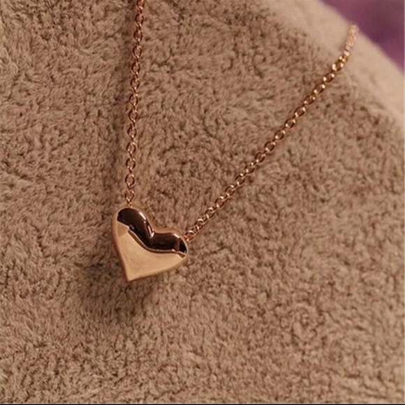 Gold Heart Necklace Minimalist Love Gf Girlfriend - Picture 7 of 9